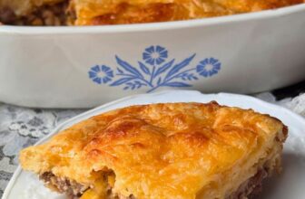 Unattainable Chili Pie (Simple Bisquick Recipe from the Nineteen Seventies)